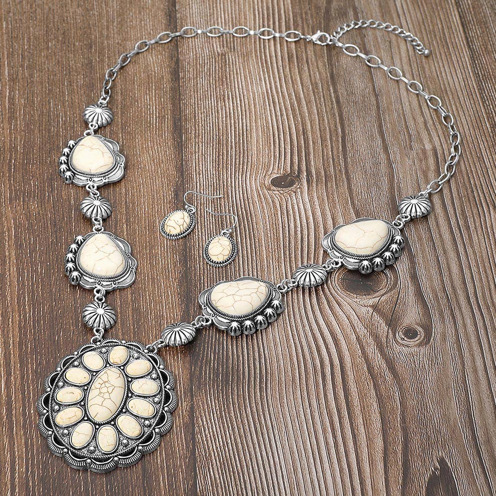 Bold Vintage Oval western Conch Pendant Statement Necklace