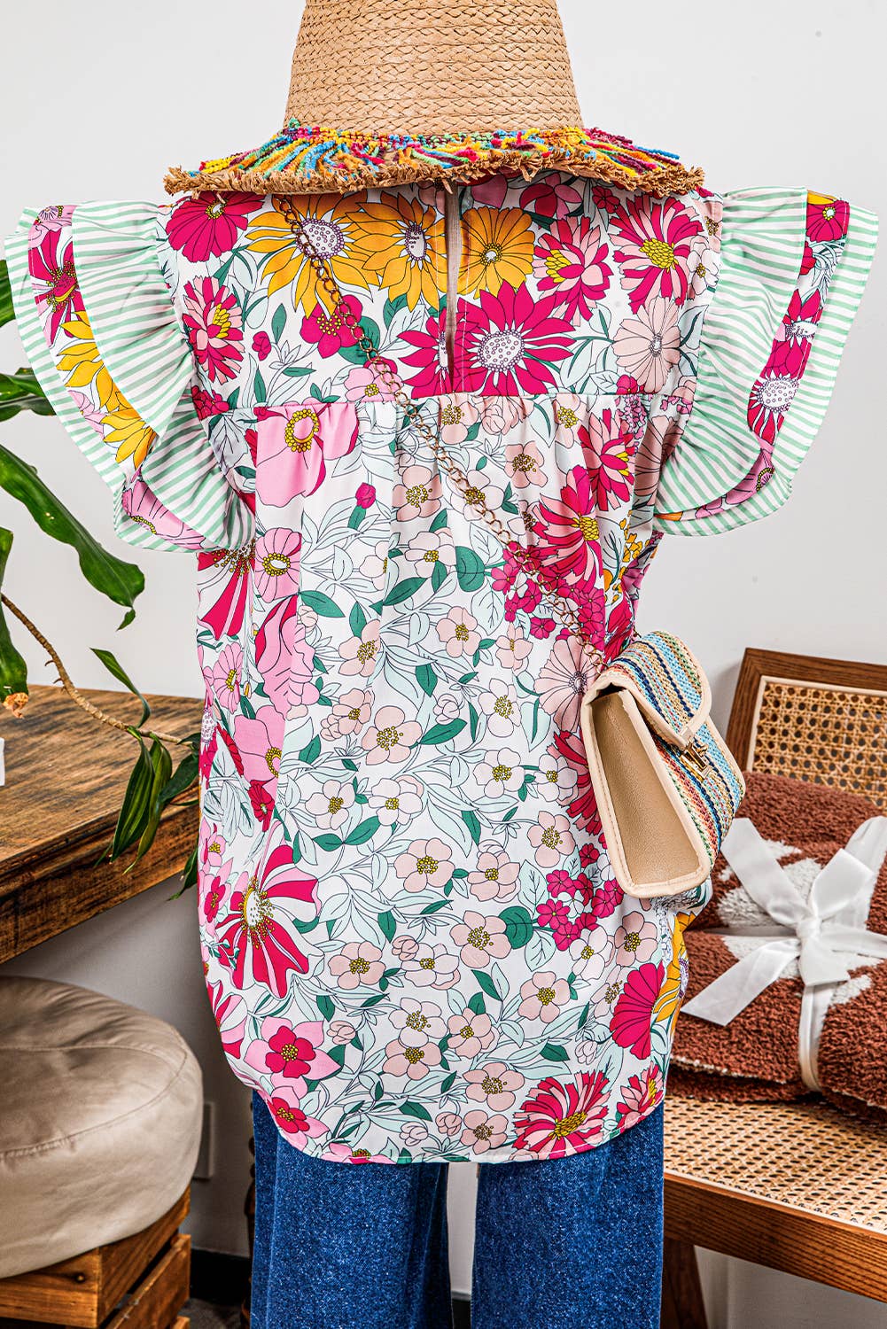 Floral Contrast Ruffle Trim Short Sleeve Blouse