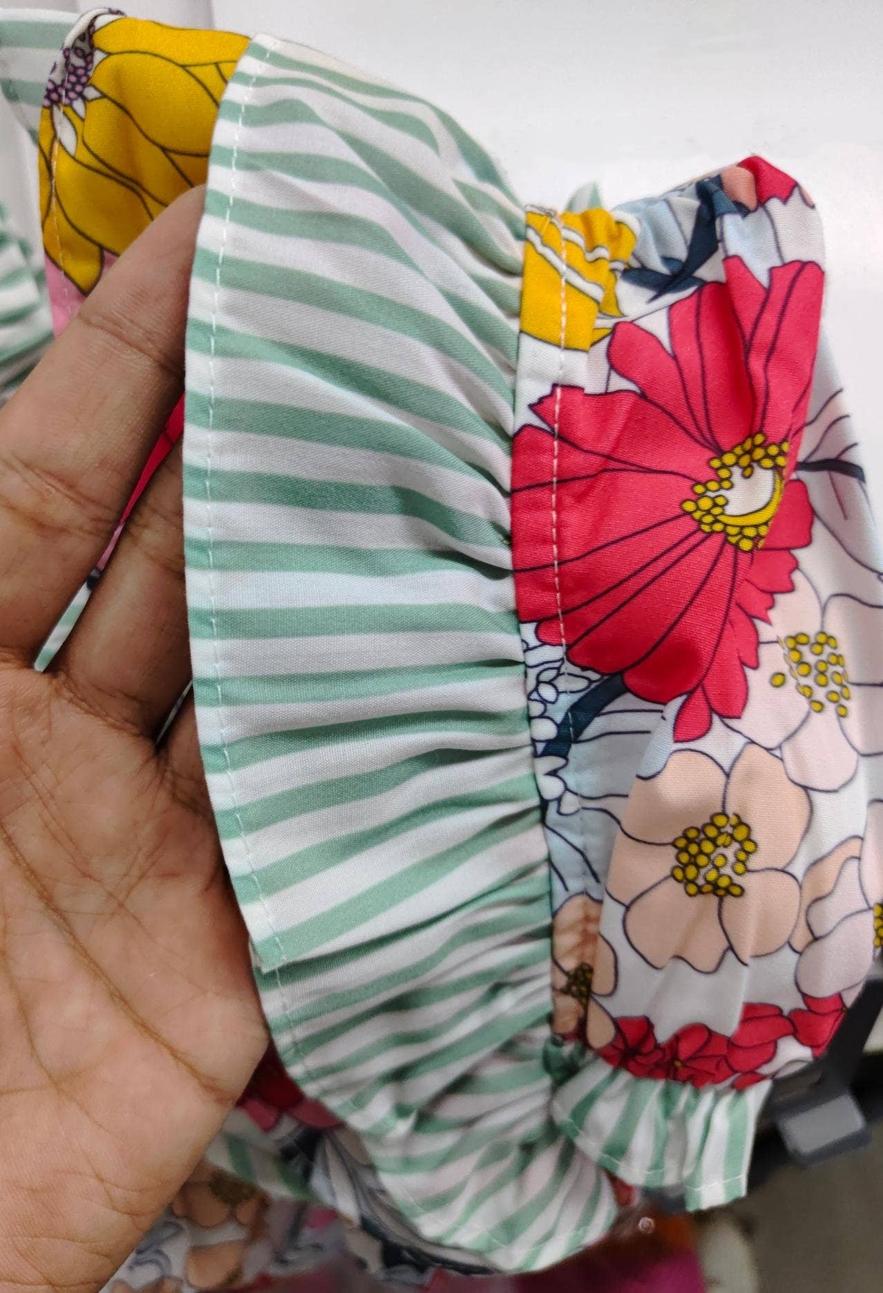 Floral Contrast Ruffle Trim Short Sleeve Blouse